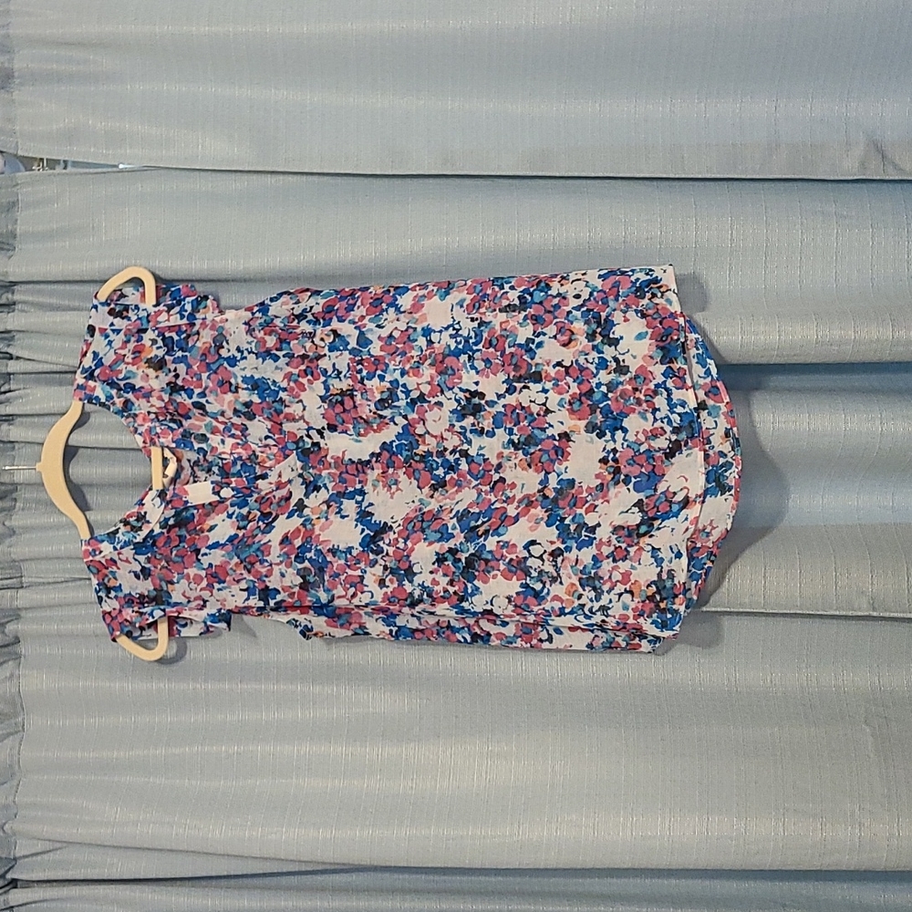 Floral short sleeve top